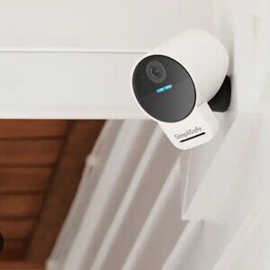 SimpliSafe Outdoor Camera and Charging Cord